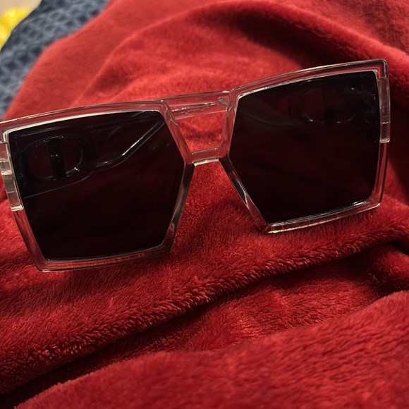 Vintage Accessories - Stylish Square Sunglasses